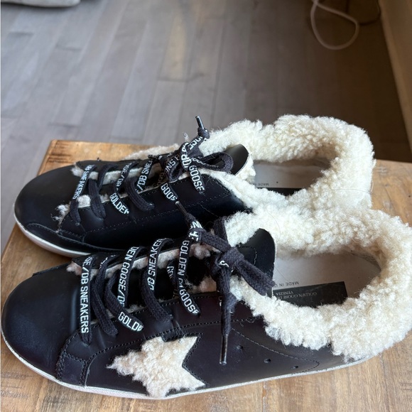 Golden Goose Black Sneakers with Cream Shearling - Picture 2 of 9